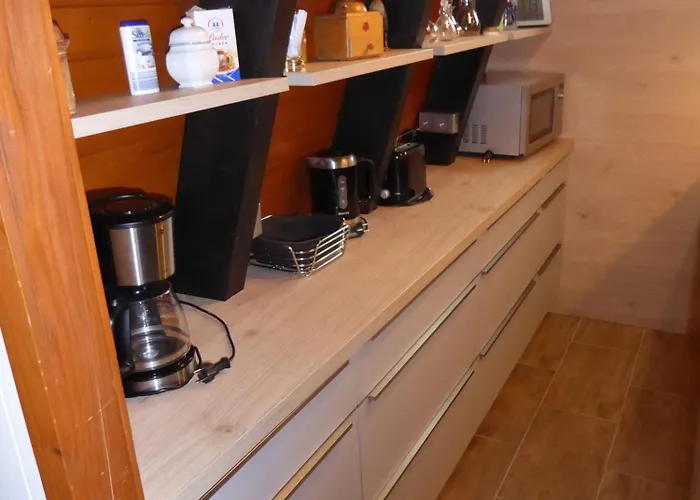 Eifelwaldhaeuschen Grosstyp Mit Wintergarten Und Waschkeller Haustiere Ok بيت للعطل